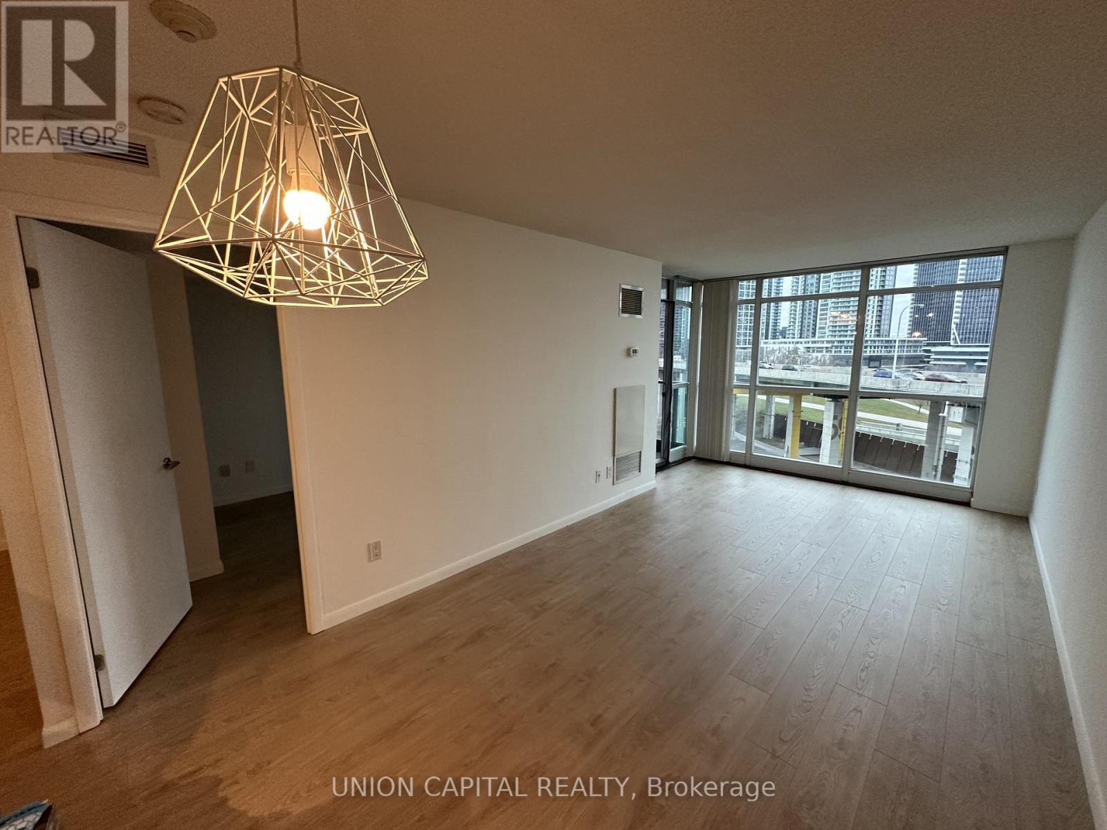 917 - 231 Fort York Boulevard, Toronto, ON - Indoor Photo Showing Other Room