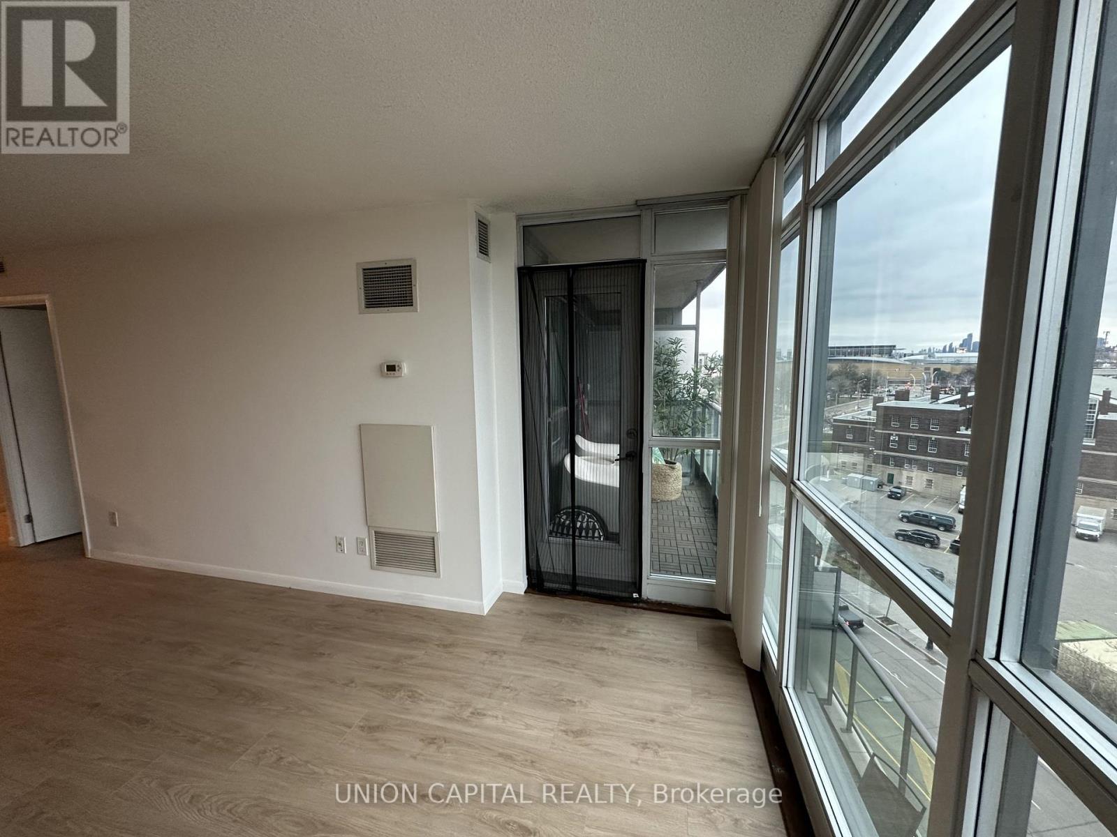917 - 231 Fort York Boulevard, Toronto, ON - Indoor Photo Showing Other Room