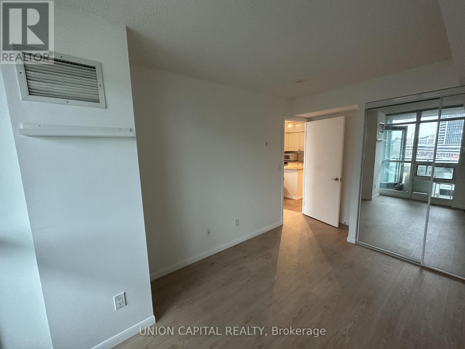917 - 231 Fort York Boulevard, Toronto, ON - Indoor Photo Showing Other Room