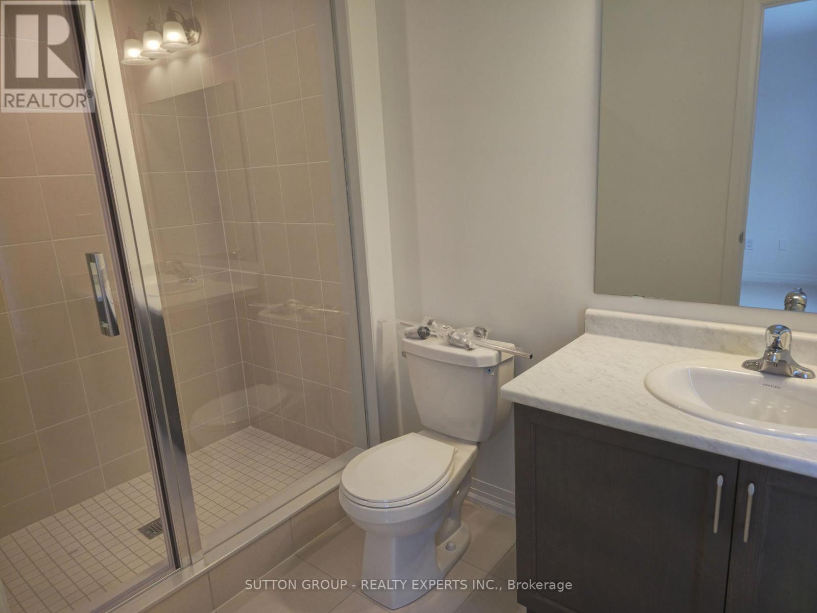 22 - 474 Provident Way, Hamilton, ON - Indoor Photo Showing Bathroom