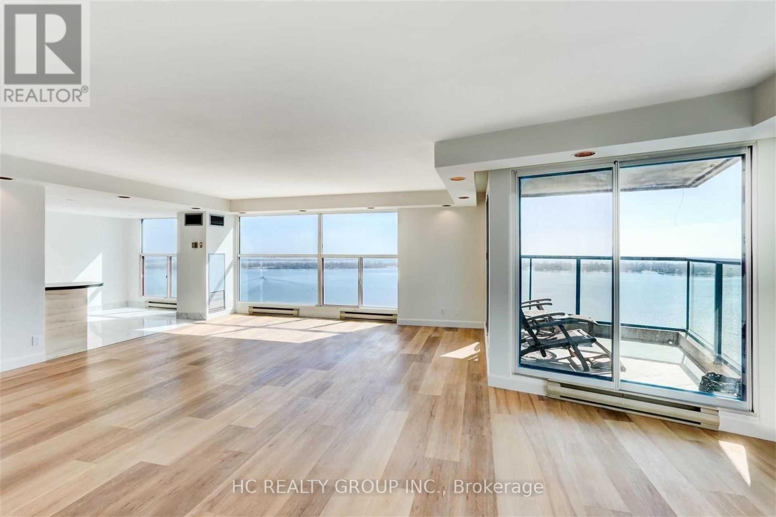 3008 - 99 Harbour Square, Toronto, ON - Indoor