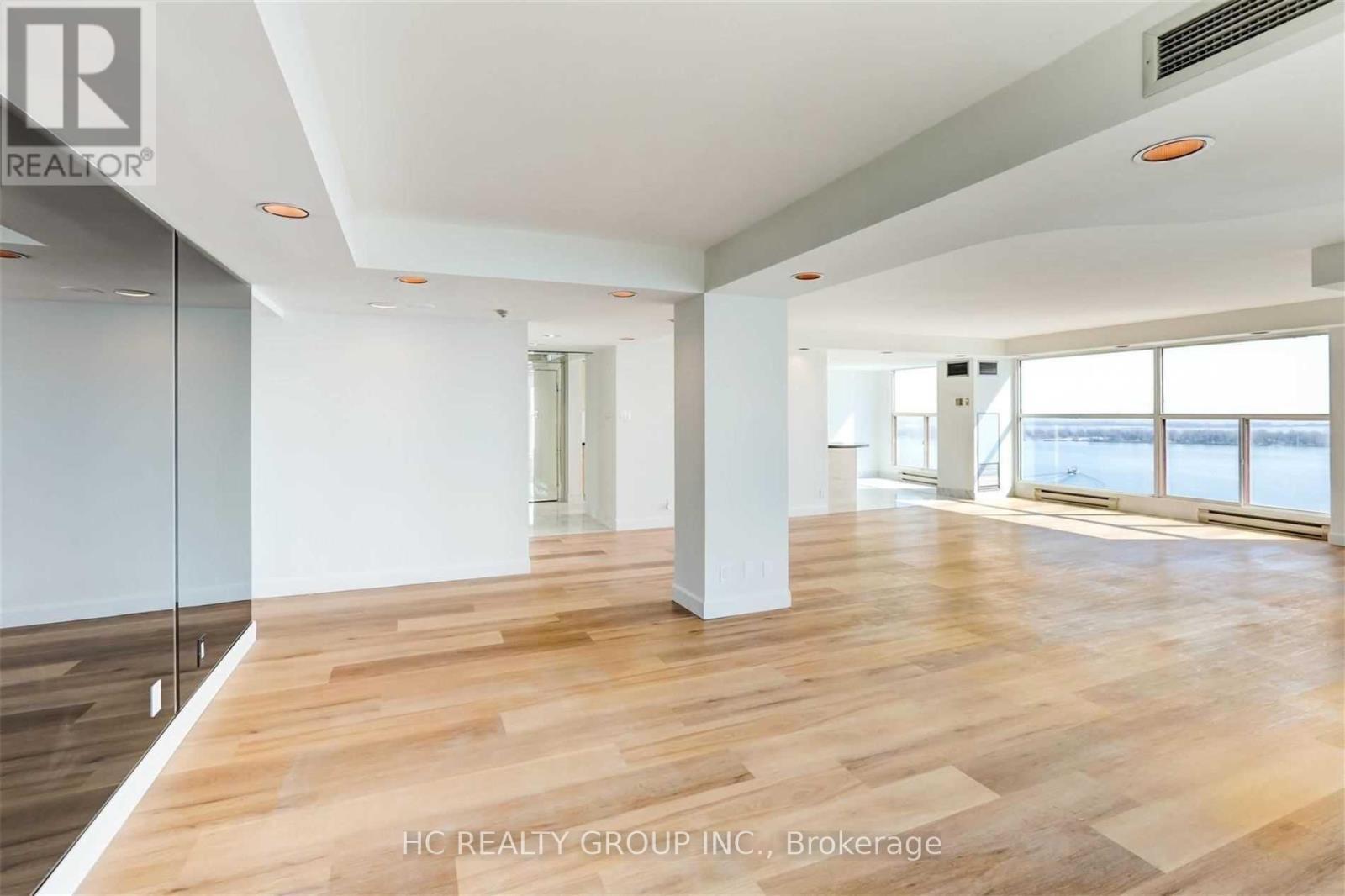 3008 - 99 Harbour Square, Toronto, ON - Indoor Photo Showing Other Room