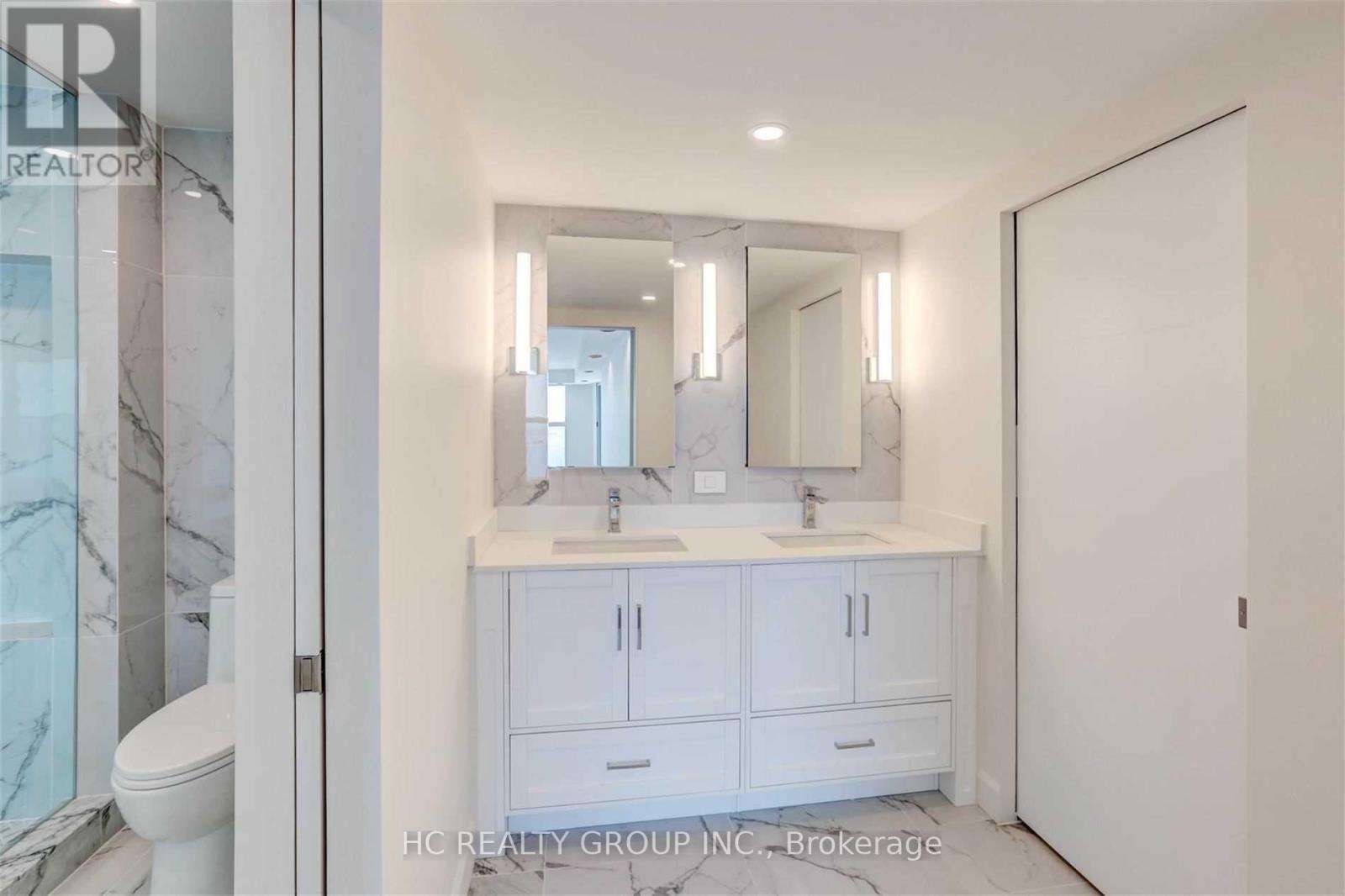 3008 - 99 Harbour Square, Toronto, ON - Indoor Photo Showing Bathroom