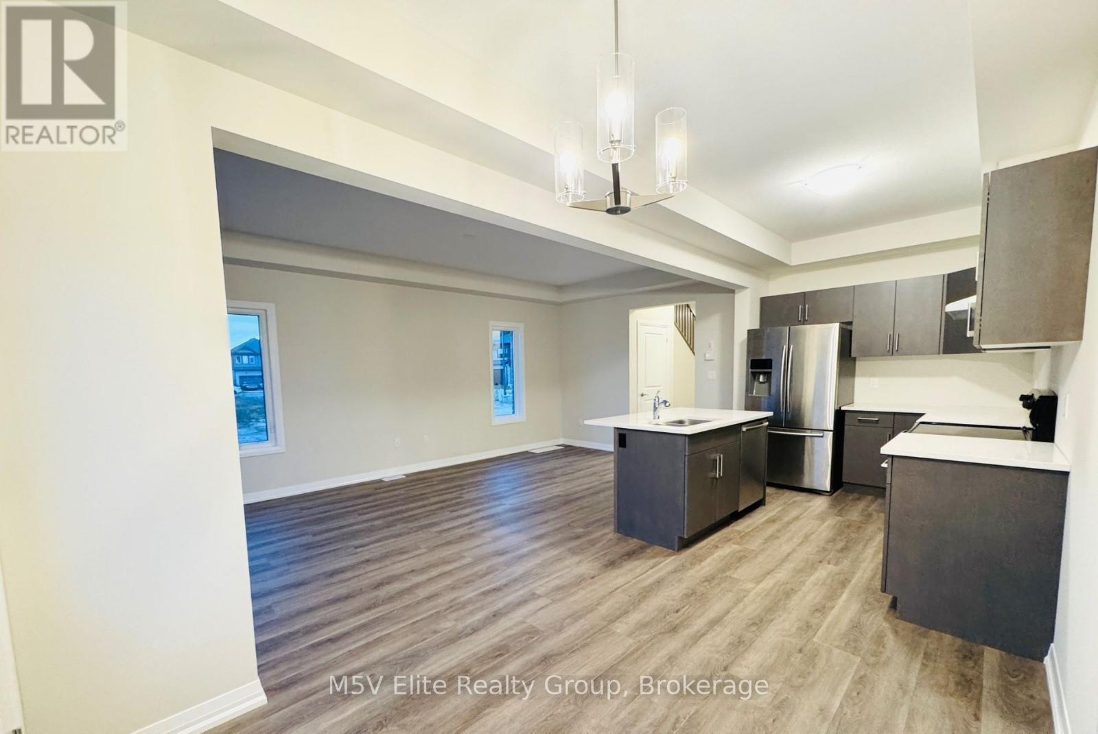 73 Marie Street, Pelham, ON - Indoor Photo Showing Kitchen