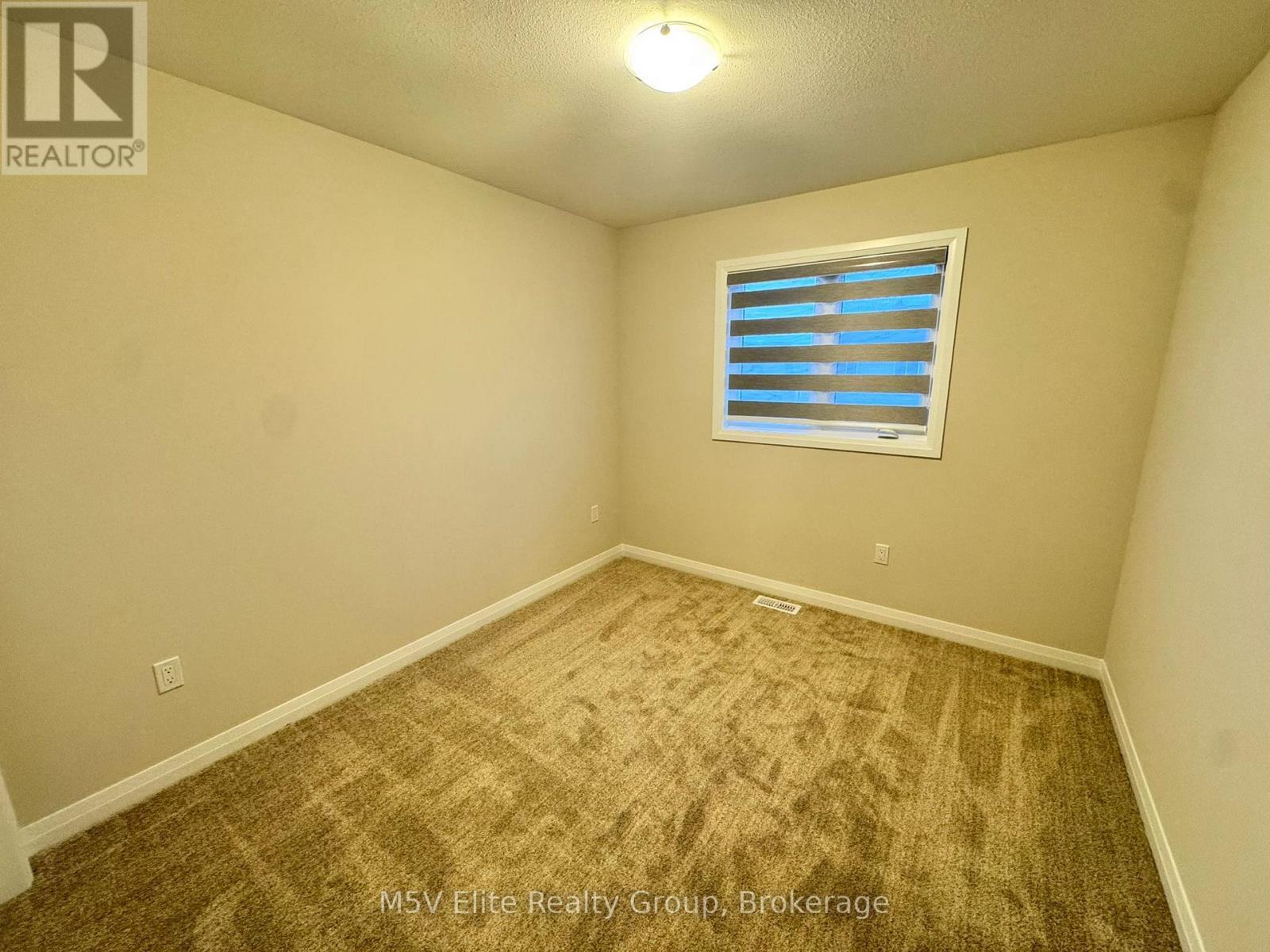 73 Marie Street, Pelham, ON - Indoor Photo Showing Other Room