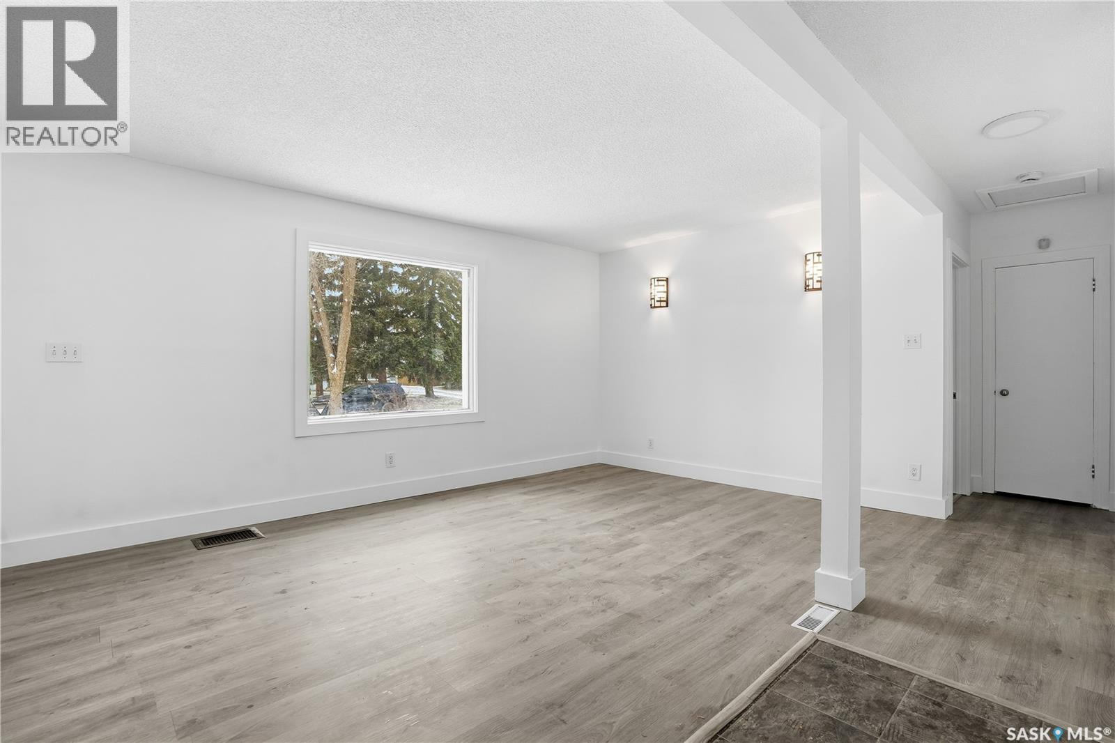 749 Royal Street, Regina, SK - Indoor Photo Showing Other Room