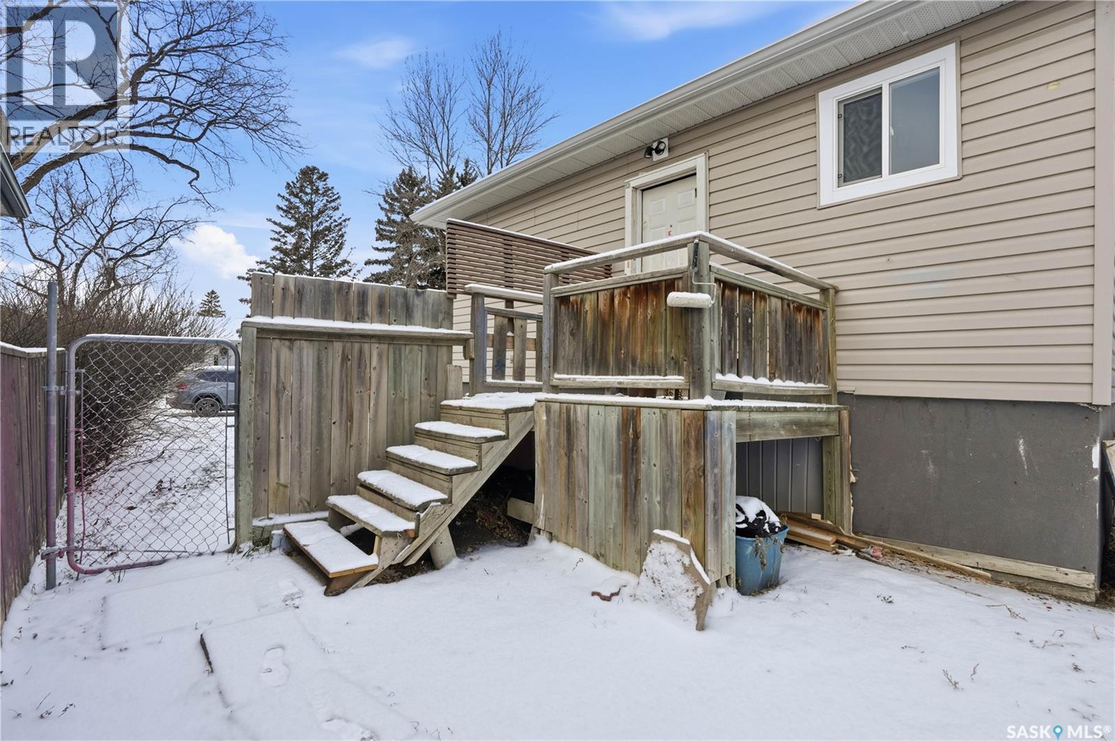 749 Royal Street, Regina, SK - Outdoor With Exterior