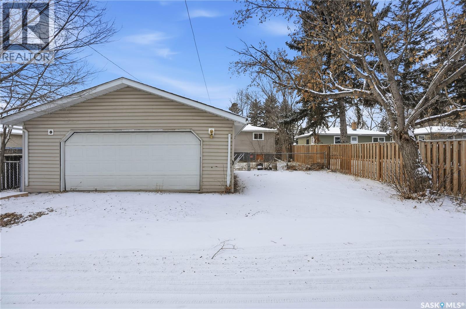 749 Royal Street, Regina, SK - Outdoor