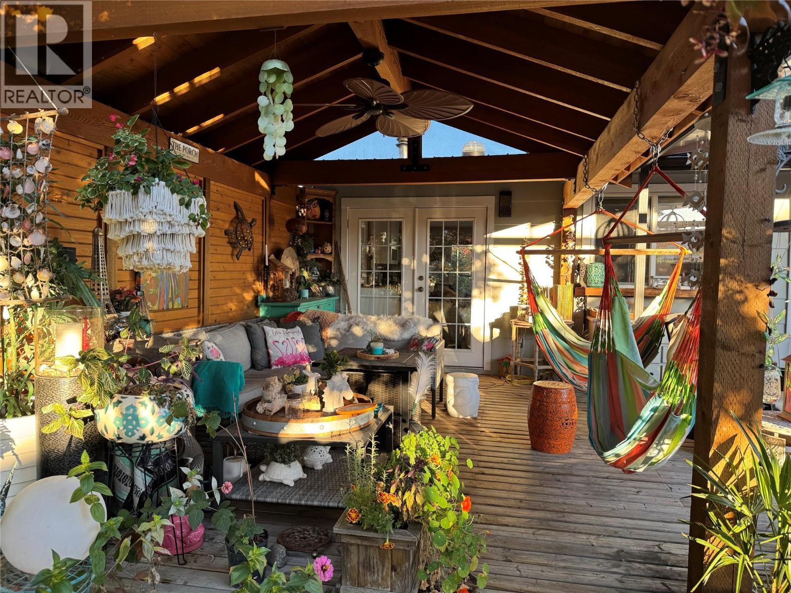 848 Liban Court, Kelowna, BC - Outdoor With Deck Patio Veranda