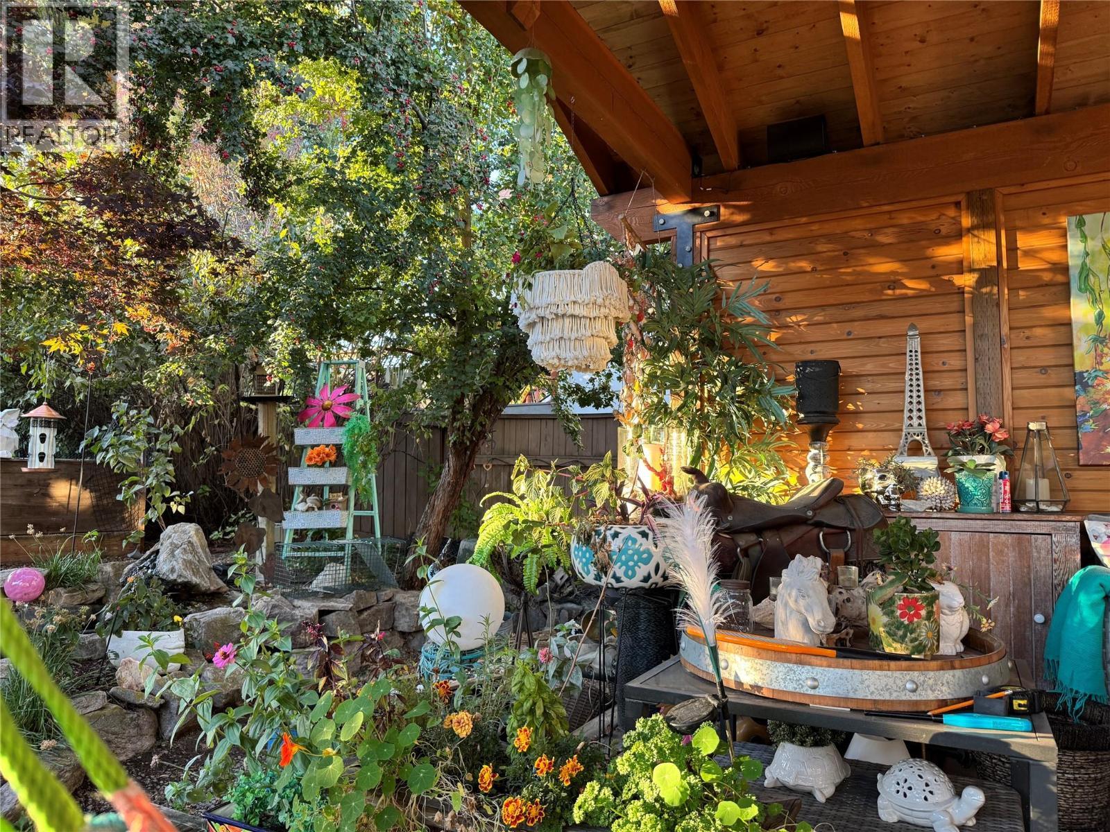 848 Liban Court, Kelowna, BC - Outdoor