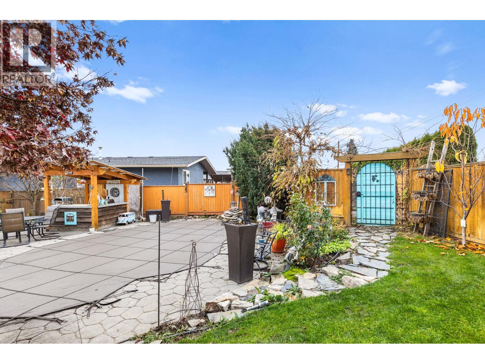 848 Liban Court, Kelowna, BC - Outdoor