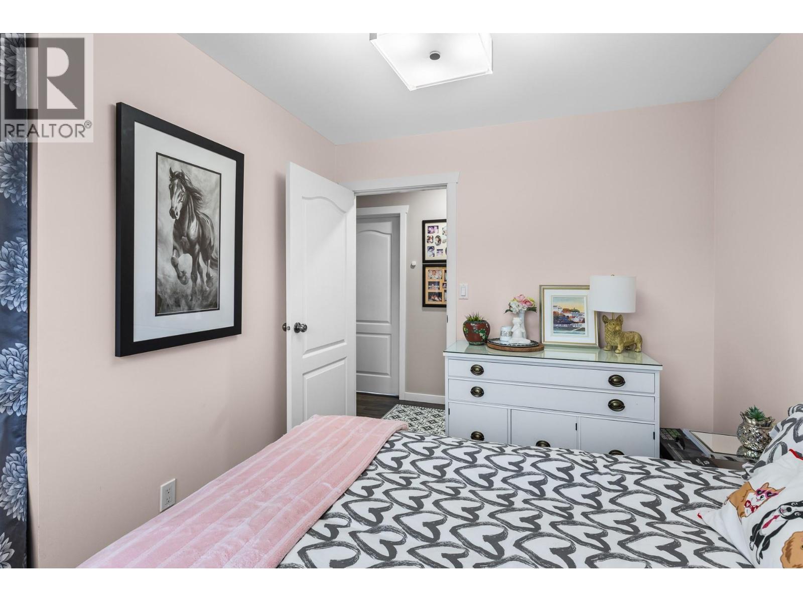 848 Liban Court, Kelowna, BC - Indoor Photo Showing Bedroom