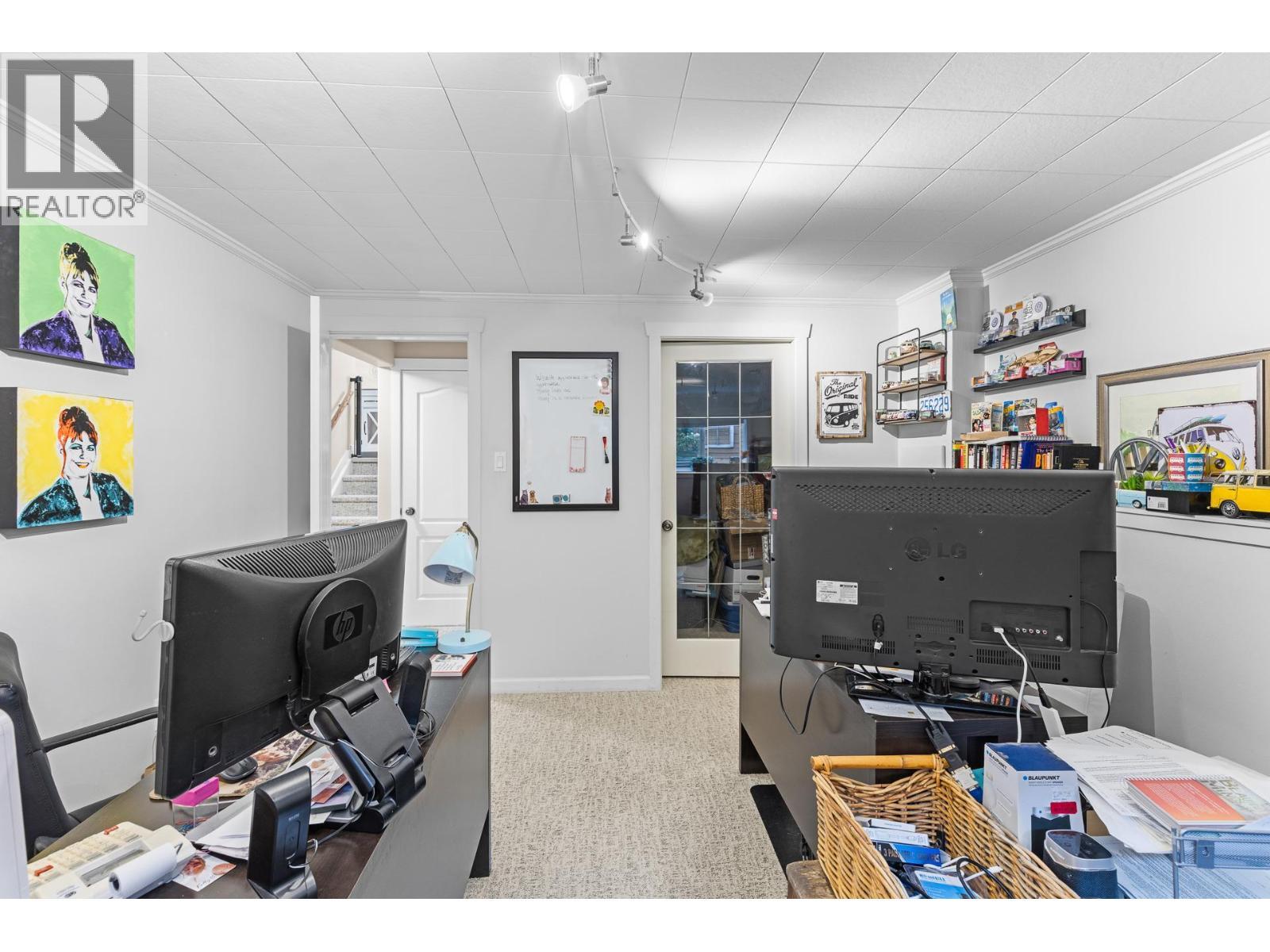 848 Liban Court, Kelowna, BC - Indoor Photo Showing Office