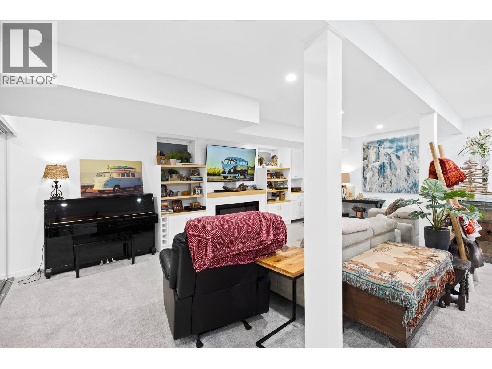 848 Liban Court, Kelowna, BC - Indoor