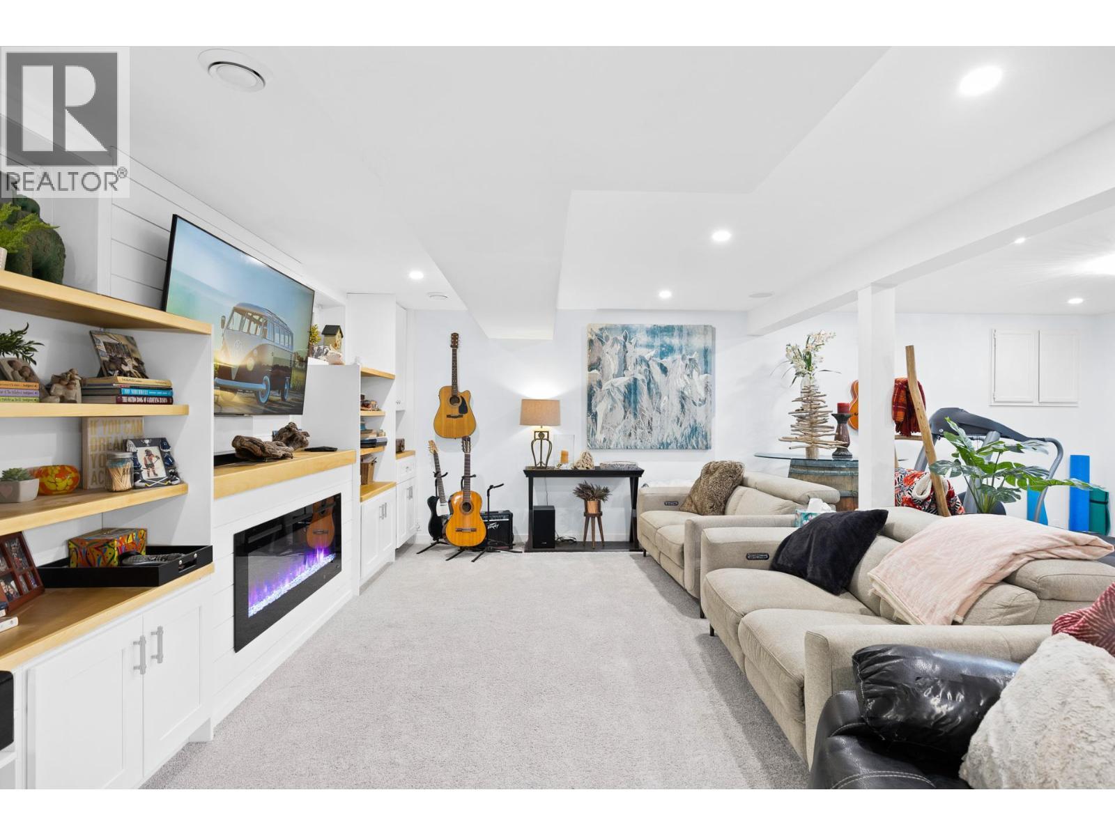 848 Liban Court, Kelowna, BC - Indoor Photo Showing Other Room With Fireplace