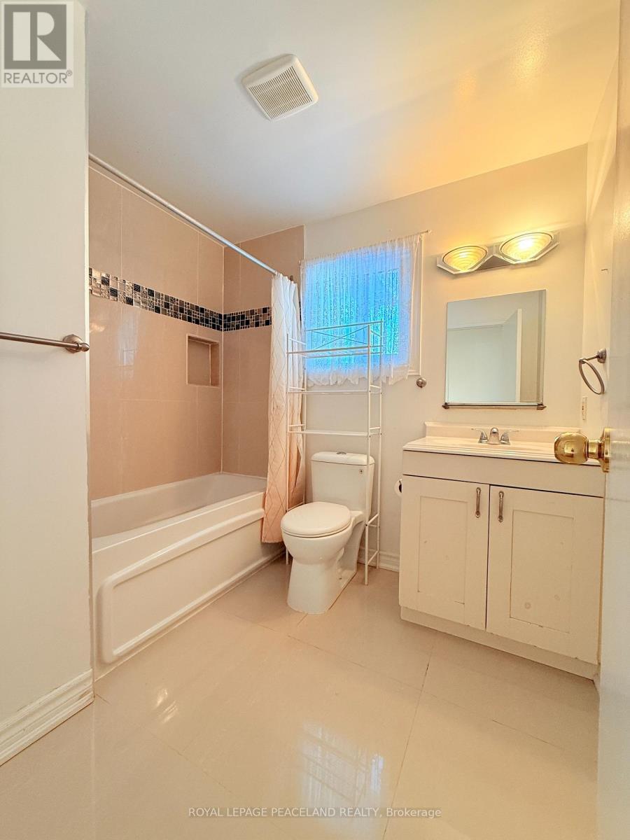 Second Floor WR - 16 Madsen Crescent, Markham, ON - Indoor Photo Showing Bathroom
