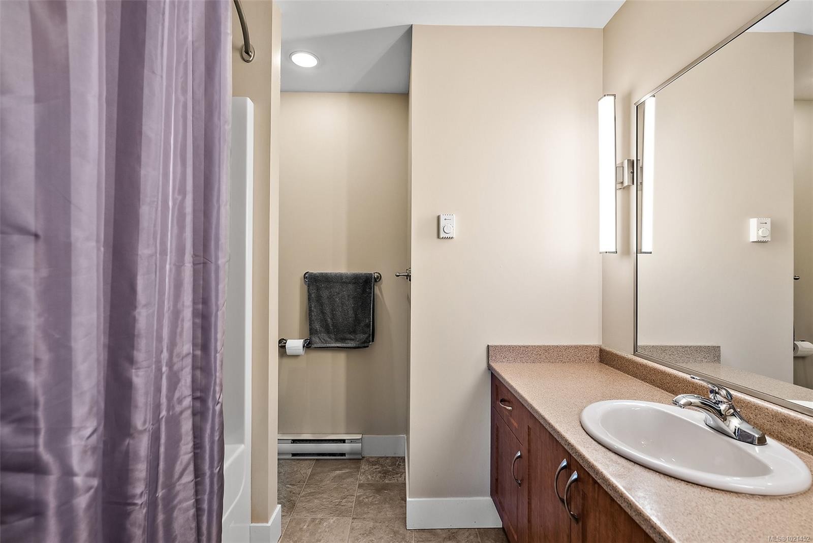 6-1893 Prosser Rd, Central Saanich, BC