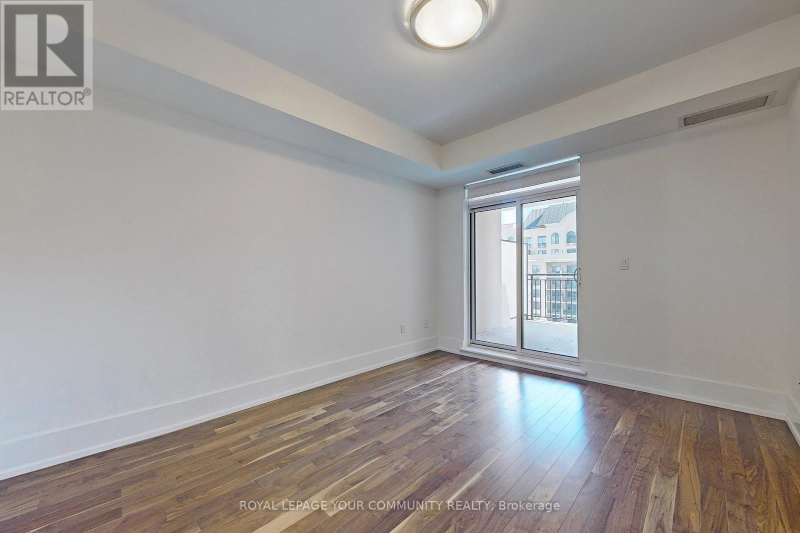 603C - 662 Sheppard Avenue E, Toronto, ON - Indoor Photo Showing Other Room