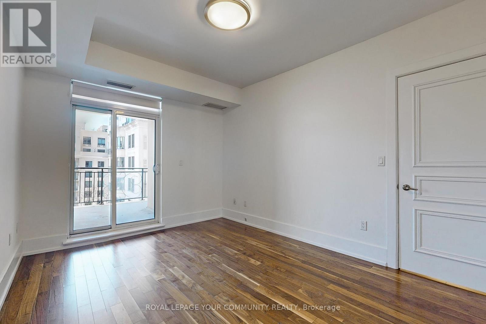 603C - 662 Sheppard Avenue E, Toronto, ON - Indoor Photo Showing Other Room