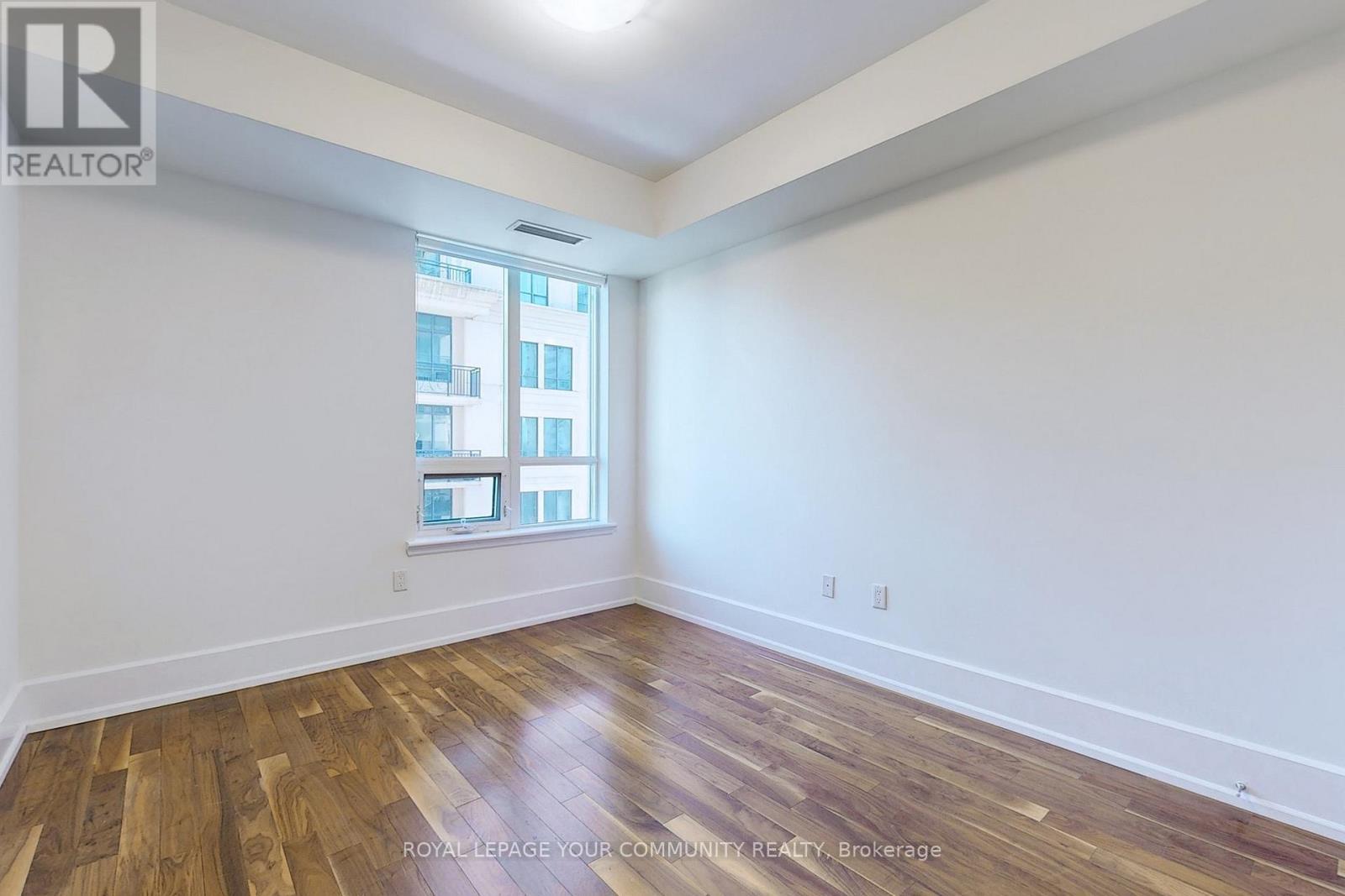 603C - 662 Sheppard Avenue E, Toronto, ON - Indoor Photo Showing Other Room