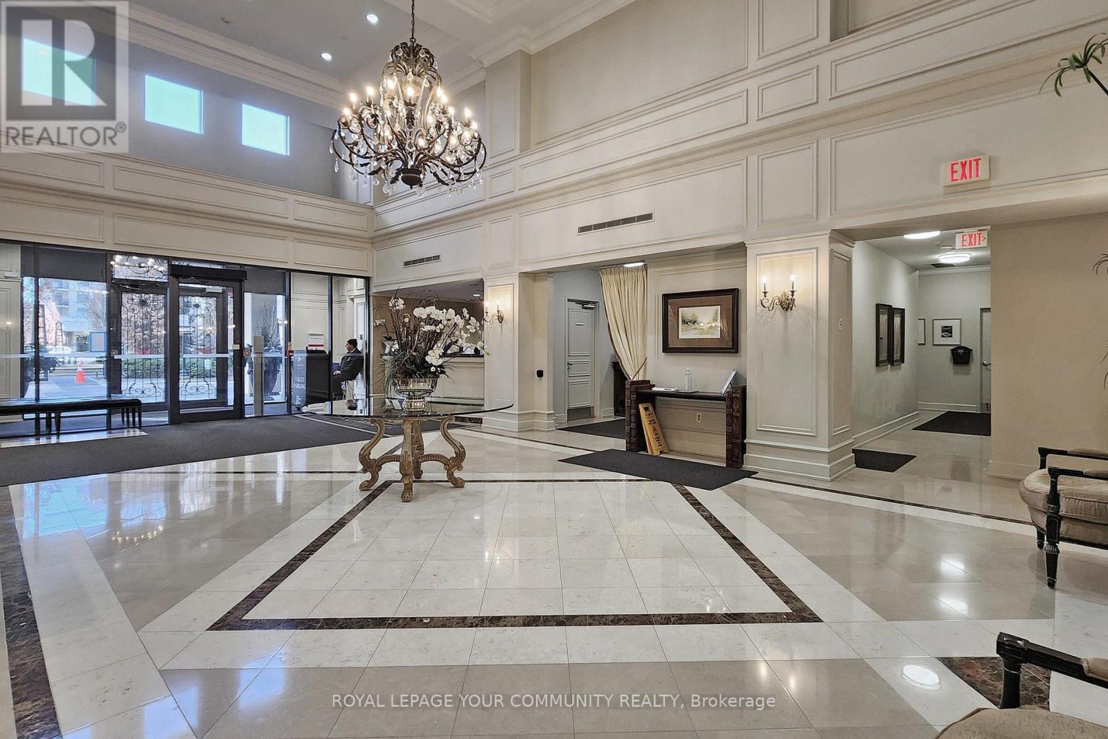 603C - 662 Sheppard Avenue E, Toronto, ON - Indoor Photo Showing Other Room