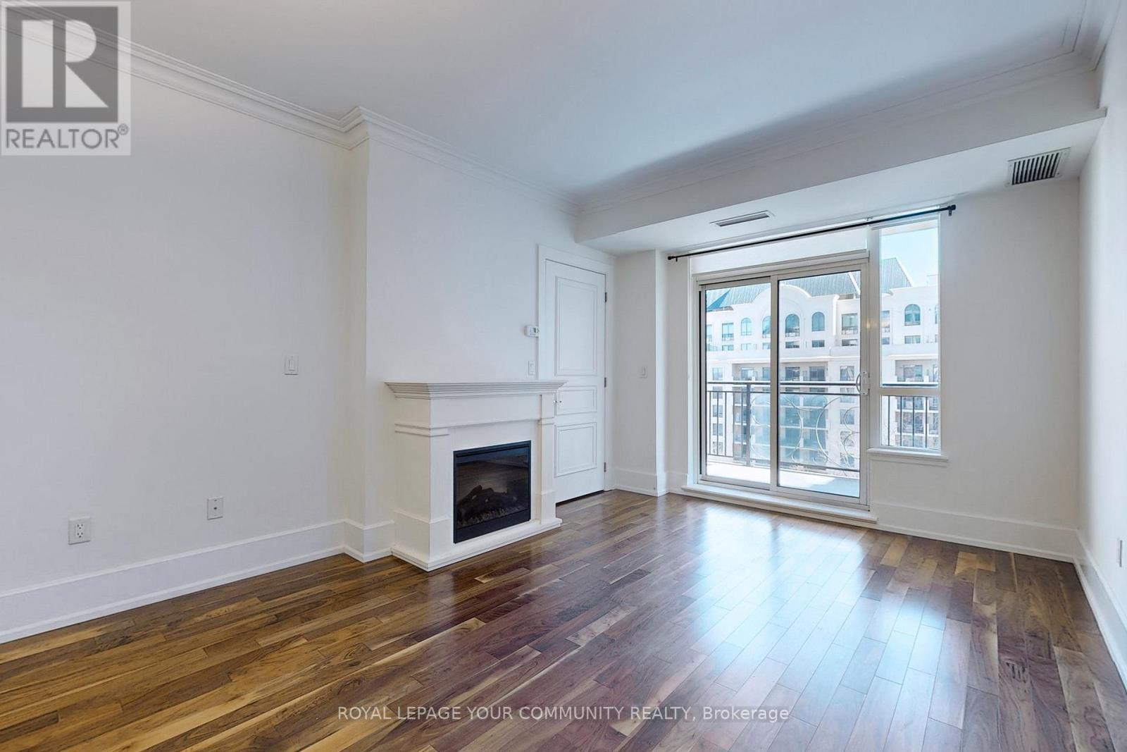 603C - 662 Sheppard Avenue E, Toronto, ON - Indoor With Fireplace