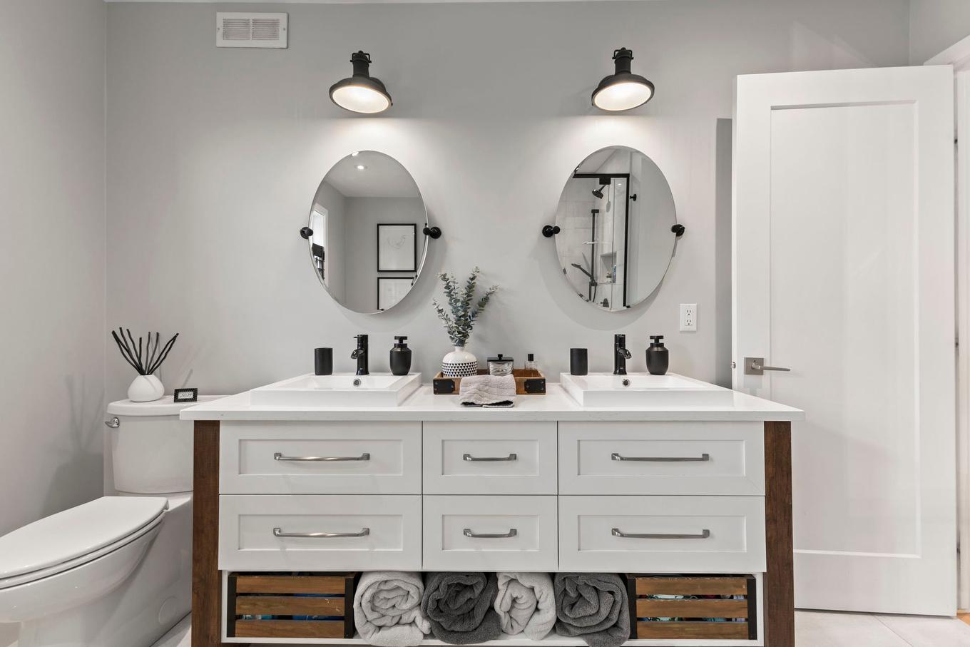 Salle de bains - 1013 Rue Du Suroît, Pincourt, QC - Indoor Photo Showing Bathroom