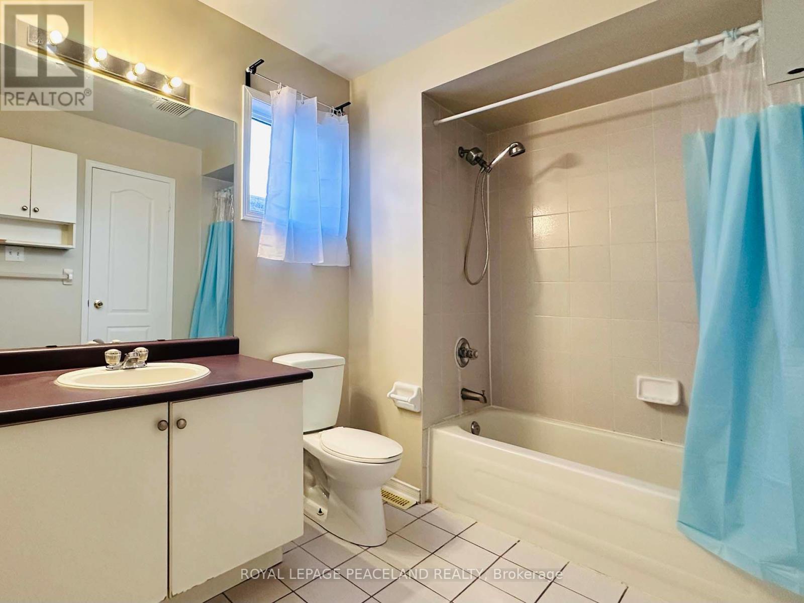 3851 Foxborough Trail, Mississauga, ON - Indoor Photo Showing Bathroom