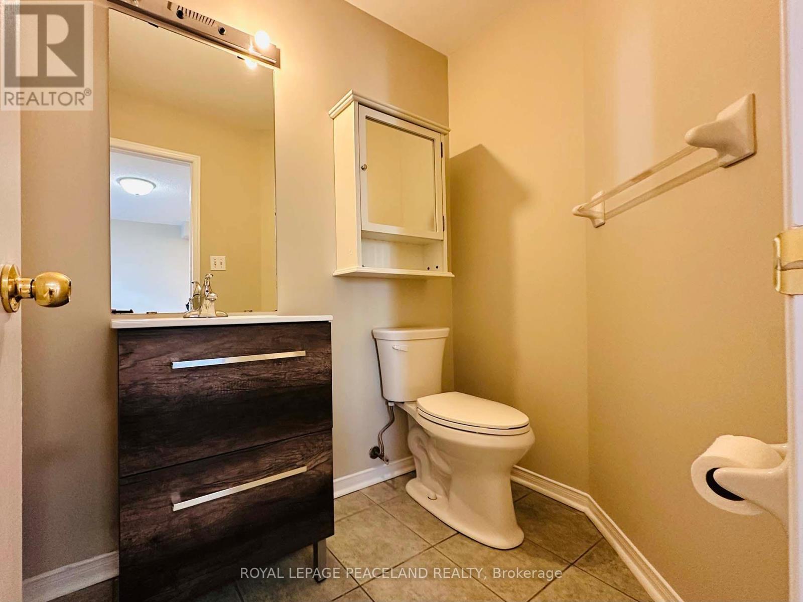 3851 Foxborough Trail, Mississauga, ON - Indoor Photo Showing Bathroom