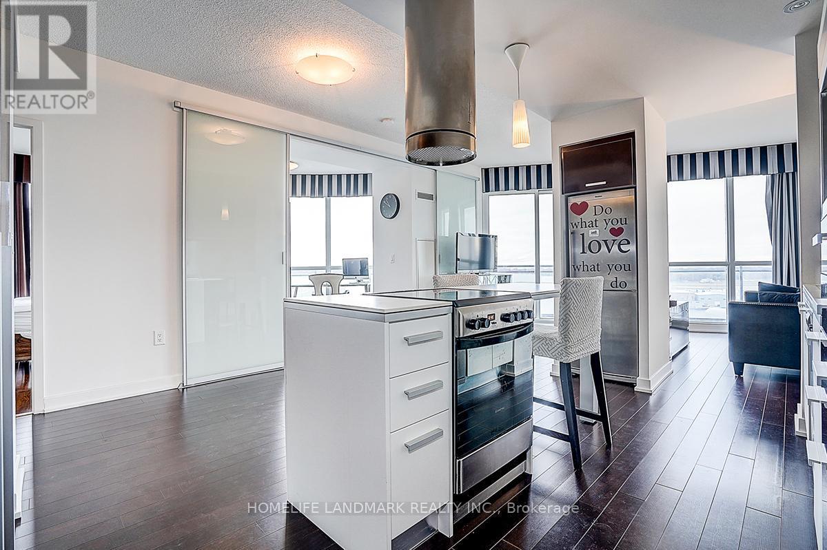 1912 - 38 Dan Leckie Way, Toronto, ON - Indoor Photo Showing Kitchen