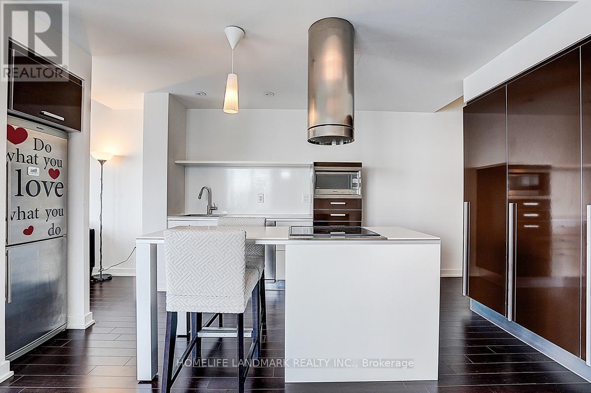 1912 - 38 Dan Leckie Way, Toronto, ON - Indoor Photo Showing Kitchen