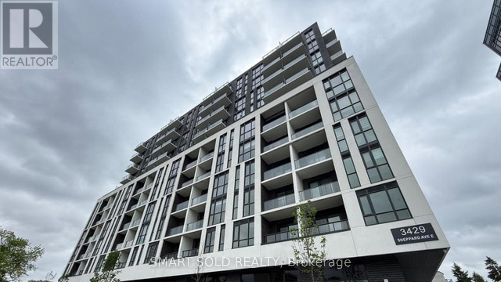 B720 - 3429 Sheppard Avenue E, Toronto, ON - Outdoor With Balcony