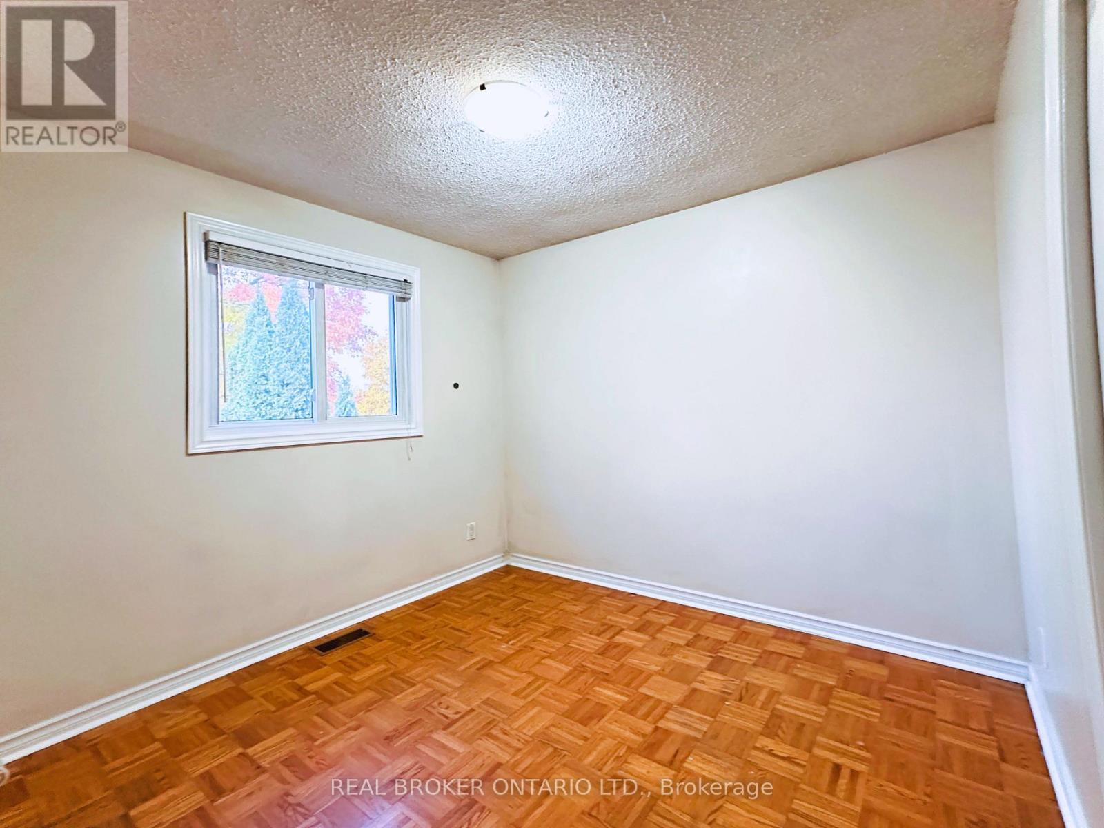 Upper - 60 Sandsprings Crescent, Kitchener, ON - Indoor Photo Showing Other Room