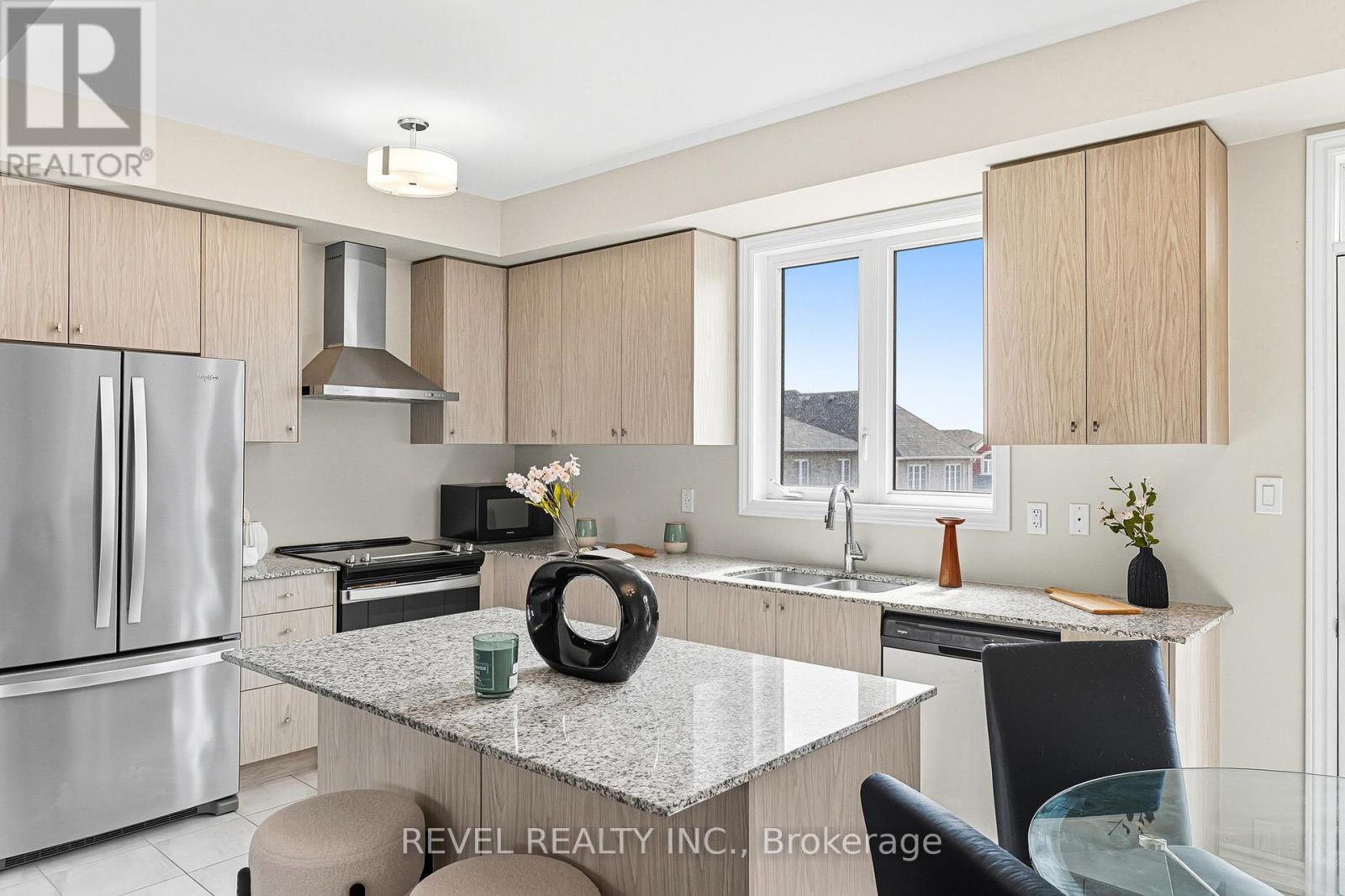 48 Douet Lane, Ajax, ON - Indoor Photo Showing Kitchen With Double Sink With Upgraded Kitchen