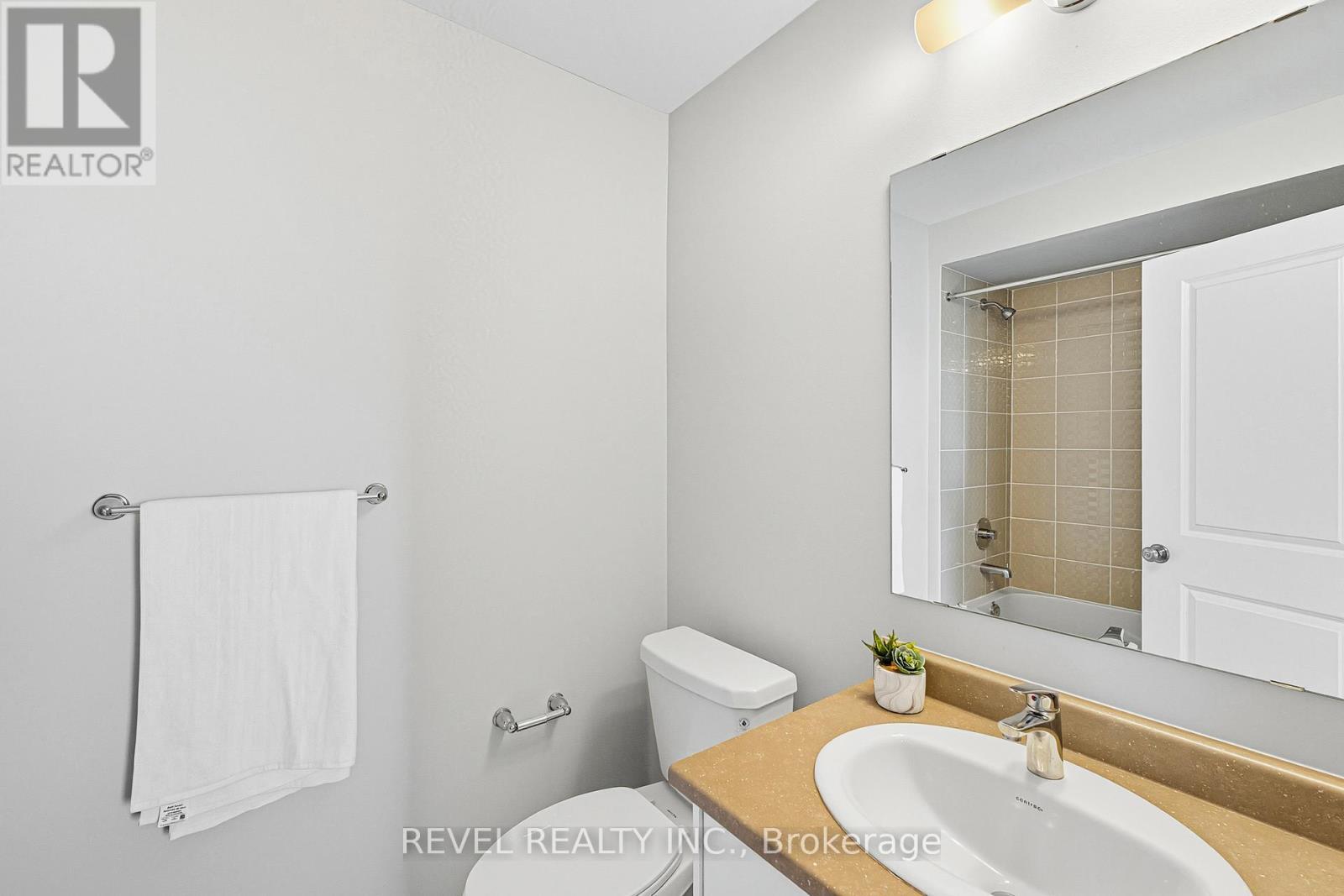 48 Douet Lane, Ajax, ON - Indoor Photo Showing Bathroom