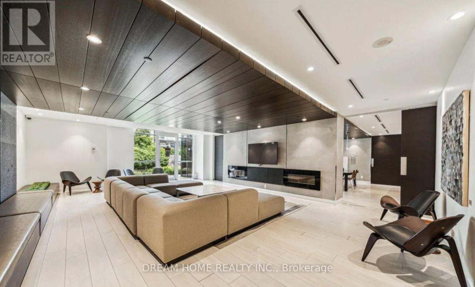 170 Sumach Street, Toronto, ON - Indoor With Fireplace