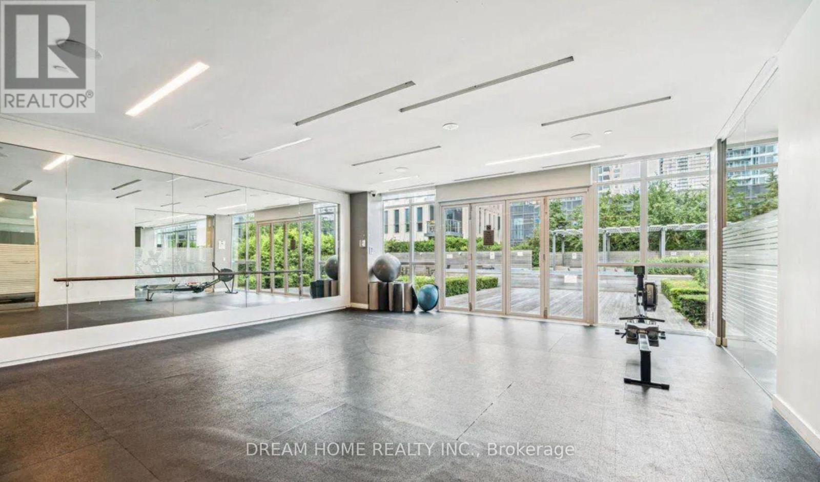 170 Sumach Street, Toronto, ON - Indoor