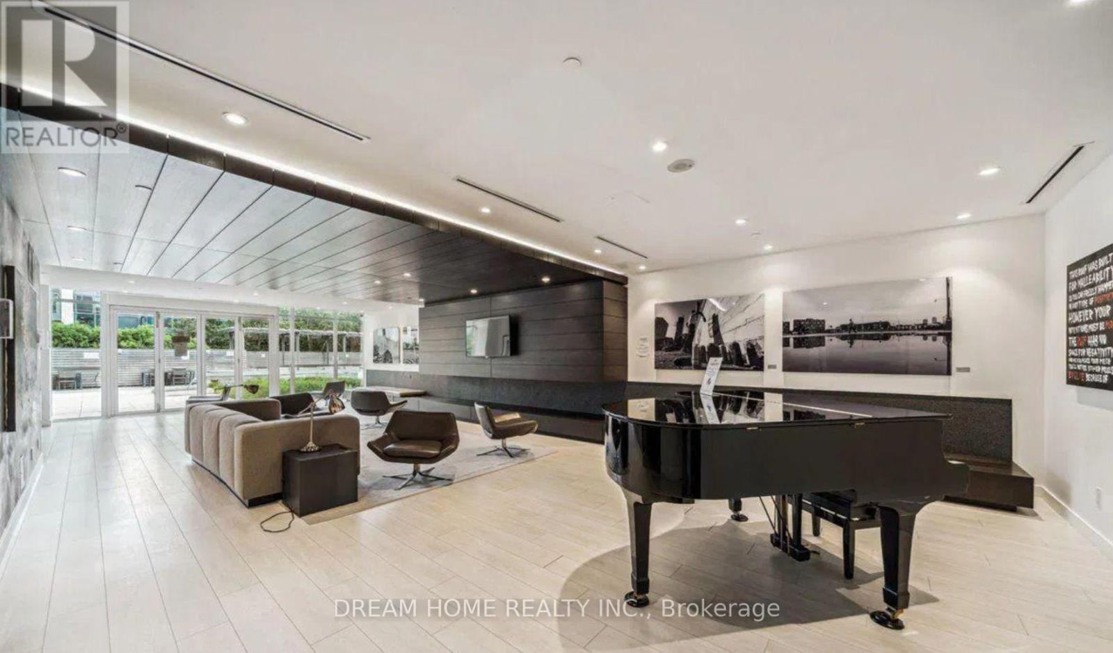 170 Sumach Street, Toronto, ON - Indoor Photo Showing Other Room