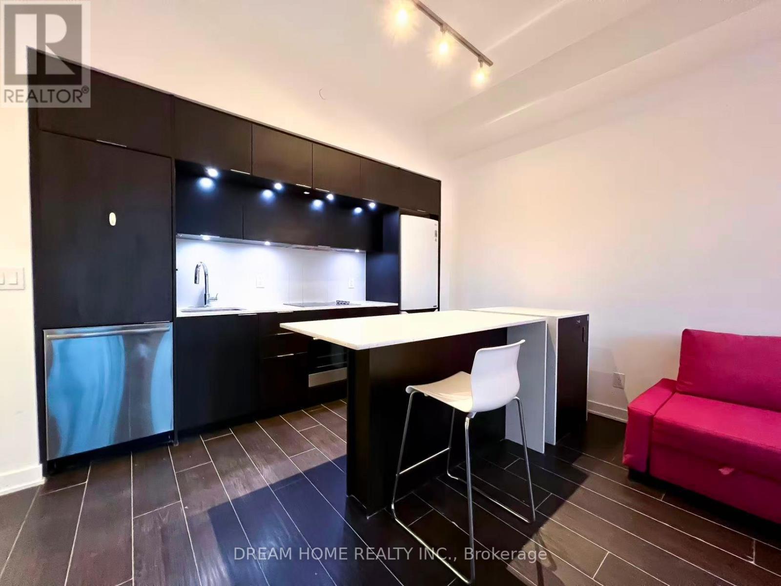 170 Sumach Street, Toronto, ON - Indoor