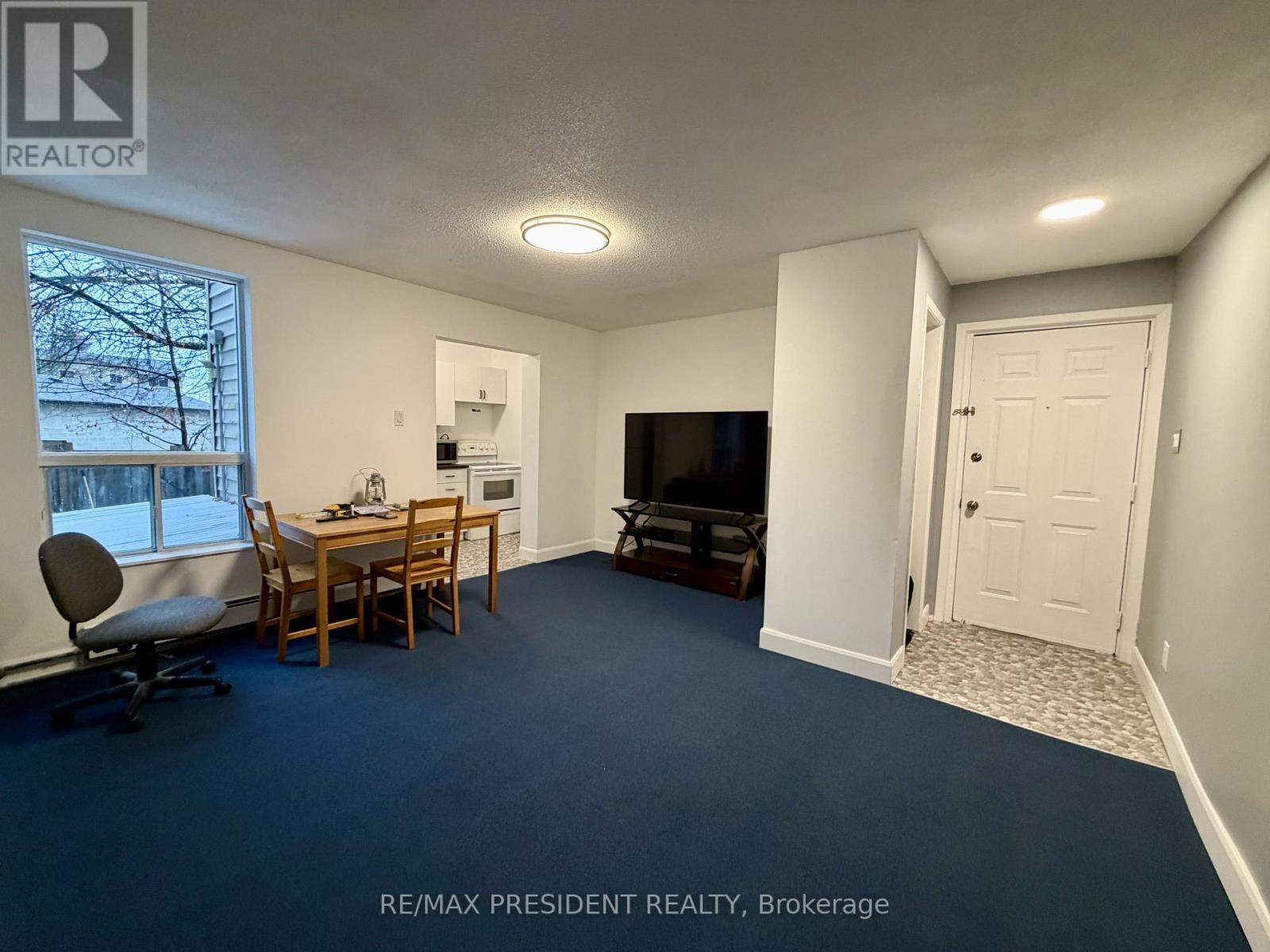 37 Bond Street S, Hamilton, ON - Indoor