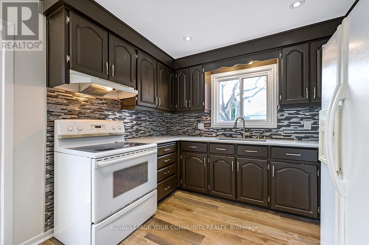 33A Alcan Avenue, Toronto, ON - Indoor Photo Showing Kitchen