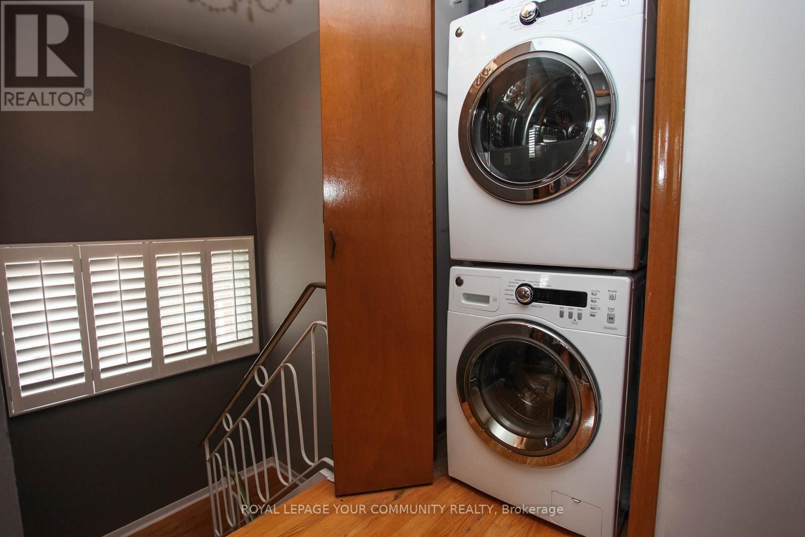 33A Alcan Avenue, Toronto, ON - Indoor Photo Showing Laundry Room