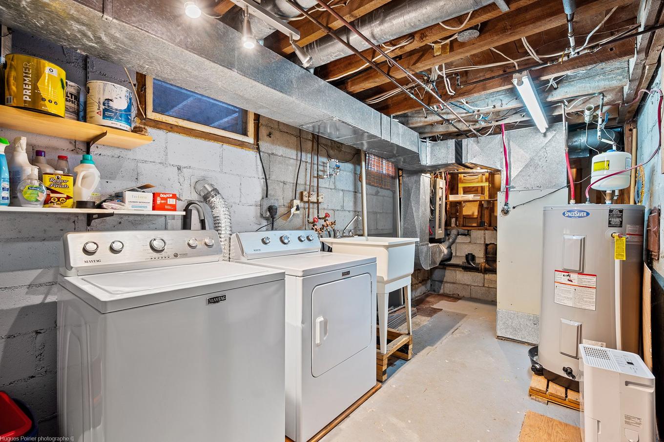 Laundry room - 1387 Rue Du Bel-Automne, Sainte-Adèle, QC - Indoor Photo Showing Laundry Room
