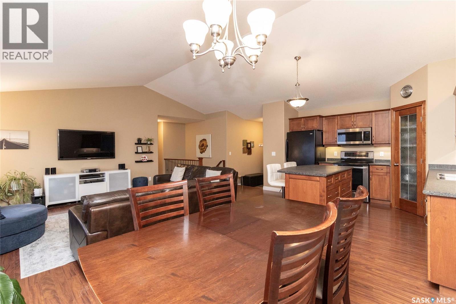 102 Keedwell Street, Saskatoon, SK - Indoor