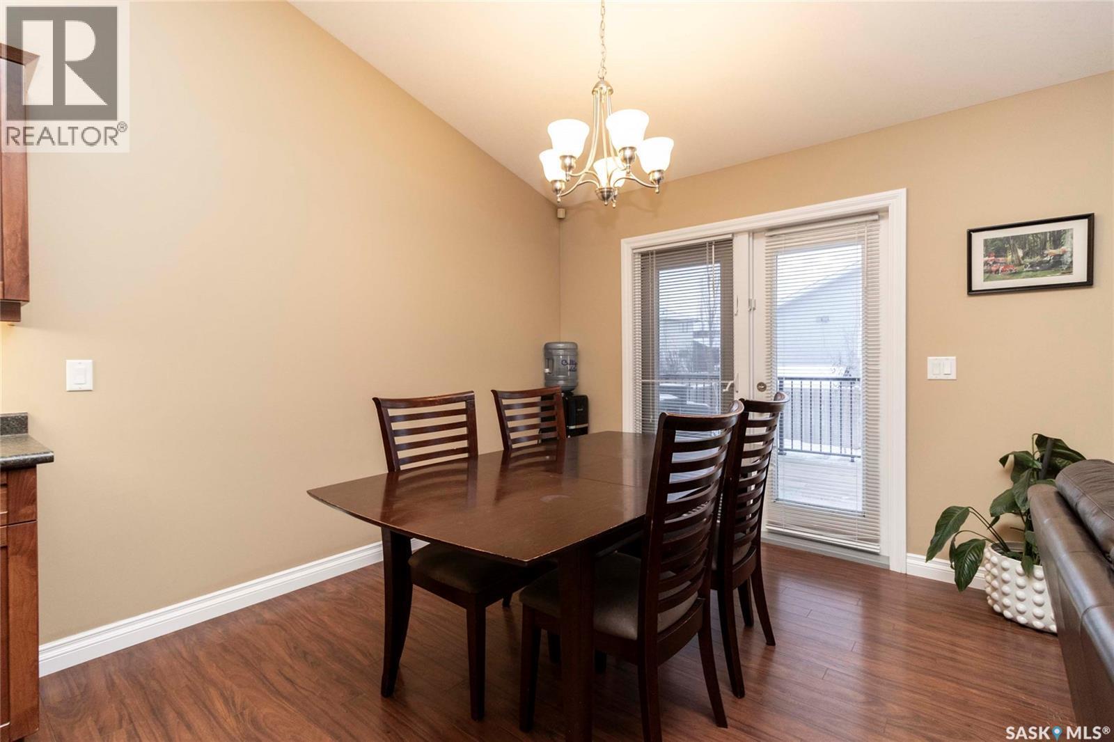 102 Keedwell Street, Saskatoon, SK - Indoor Photo Showing Dining Room