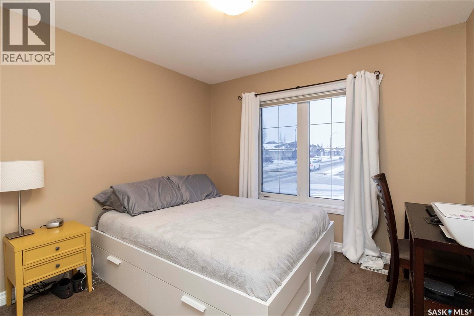 102 Keedwell Street, Saskatoon, SK - Indoor Photo Showing Bedroom