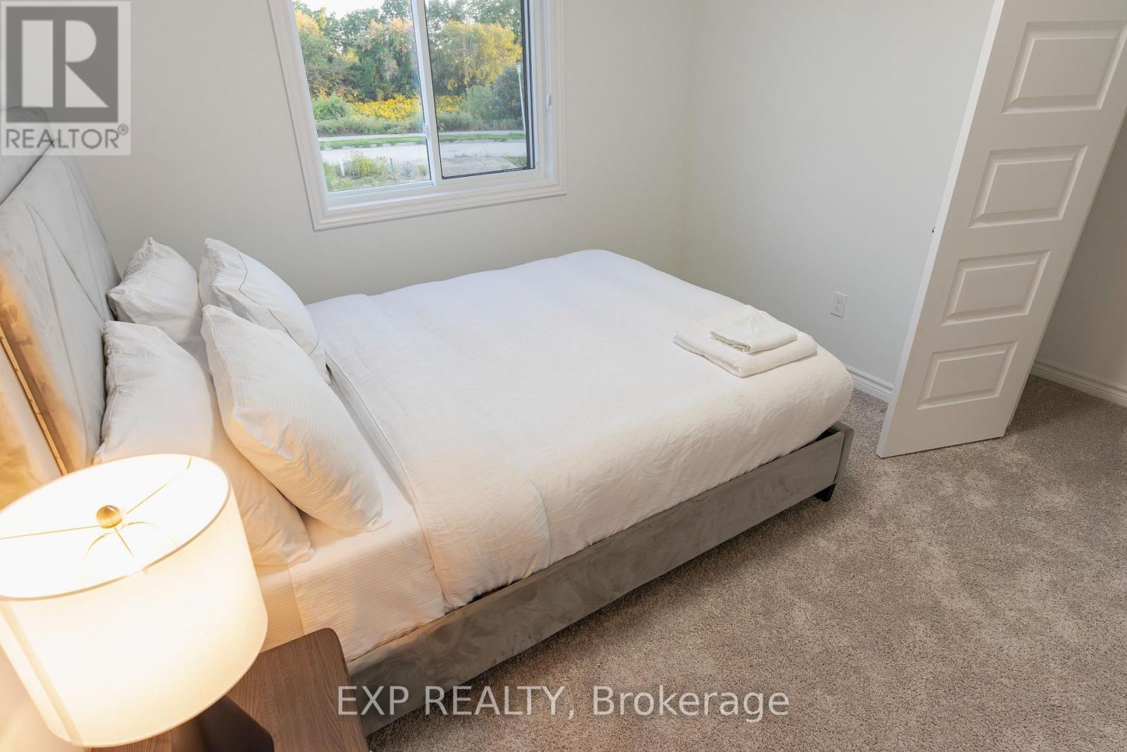 Main - 1749 Finley Crescent, London North, ON - Indoor Photo Showing Bedroom