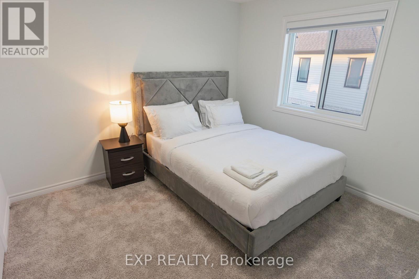 Main - 1749 Finley Crescent, London North, ON - Indoor Photo Showing Bedroom