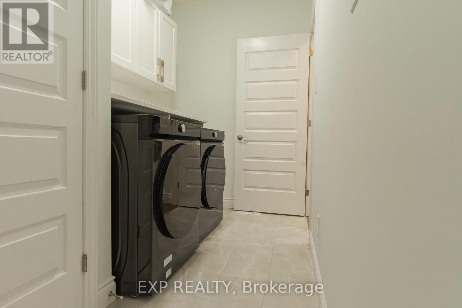 Main - 1749 Finley Crescent, London North, ON - Indoor Photo Showing Laundry Room