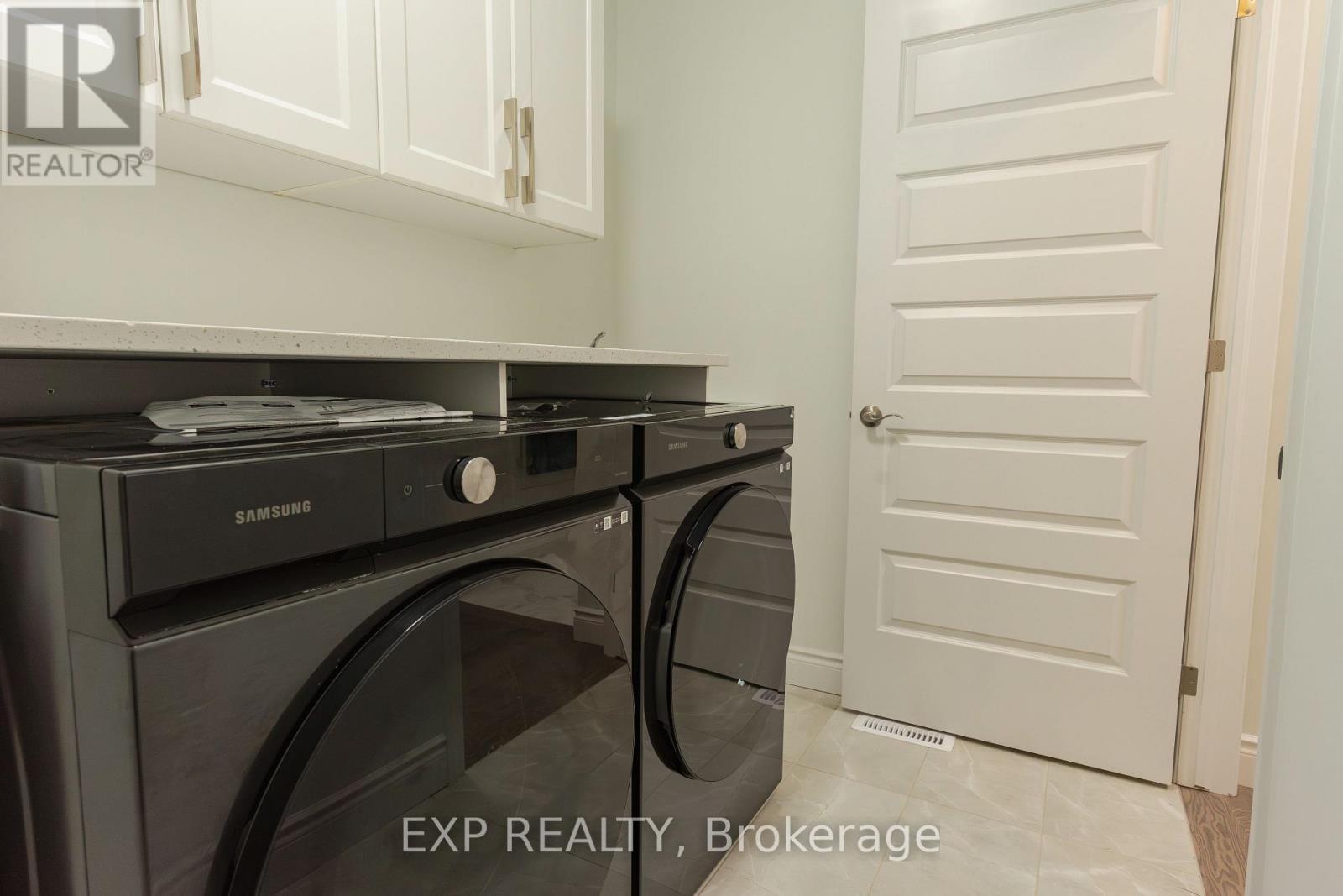Main - 1749 Finley Crescent, London North, ON - Indoor Photo Showing Laundry Room